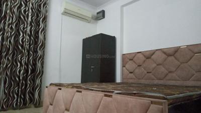 Bedroom Image of 792 Sq.ft 2 BHK Builder Floor for rent in Hilltop Apartments, Maidan Garhi New Delhi for Rs. 25000