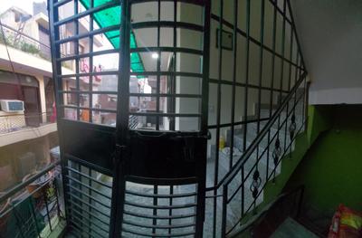 Balcony Image of 500 Sq.ft 1 BHK Builder Floor for sale in Sudarshan Park New Delhi for Rs. 2500000