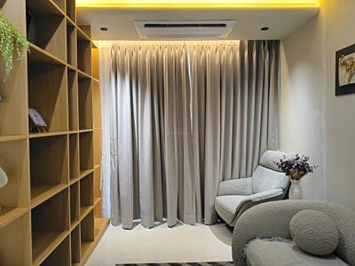 Study Room Image of 1550 Sq.ft 3 BHK Apartment / Flat for sale in Vile Parle West Mumbai for Rs. 90000000