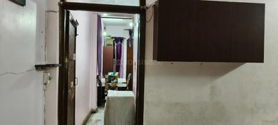 Bedroom Image of 1000 Sq.ft 2 BHK Builder Floor for rent in Laxmi Nagar New Delhi for Rs. 22000
