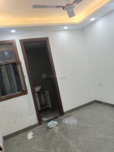 Bedroom Image of 1400 Sq.ft 4 BHK Builder Floor for rent in Sheikh Sarai New Delhi for Rs. 65000