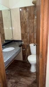 Bathroom Image of 2250 Sq.ft 3 BHK Builder Floor for sale in Ansal Esencia Sector 67, Sector 67 Gurgaon for Rs. 14600000