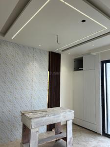 Bedroom Image of 1250 Sq.ft 3 BHK Builder Floor for sale in Preet Vihar New Delhi for Rs. 25000000