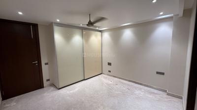 Bedroom Image of 3600 Sq.ft 4 BHK Builder Floor for rent in DLF Luxury Floors, DLF Phase 1 Gurgaon for Rs. 210000