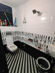 Bathroom Image of 800 Sq.ft 2 BHK Apartment / Flat for sale in Panvel Navi Mumbai for Rs. 8500000
