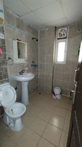 Bathroom Image of 1700 Sq.ft 3.5 BHK Apartment / Flat for sale in Saviour Greenisle, Crossings Republik Ghaziabad for Rs. 11000000