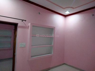 Bedroom Image of 800 Sq.ft 2 BHK Builder Floor for rent in Krishna Nagar Lucknow for Rs. 8000