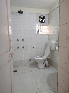 Common Bathroom Image of 1150 Sq.ft 2 BHK Apartment / Flat for rent in DDA Flats Vasant Kunj, Vasant Kunj New Delhi for Rs. 54000