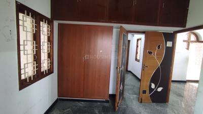 Bedroom Image of 1050 Sq.ft 2 BHK Independent House for rent in Sithalapakkam Chennai for Rs. 17000