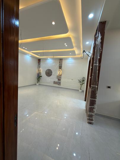 UCHDPL Sector 3 Wave Floors Main Image 1