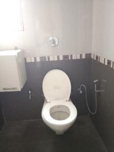 Common Bathroom Image of 1050 Sq.ft 2 BHK Apartment / Flat for sale in Regency Gardens, Kharghar Navi Mumbai for Rs. 24000000