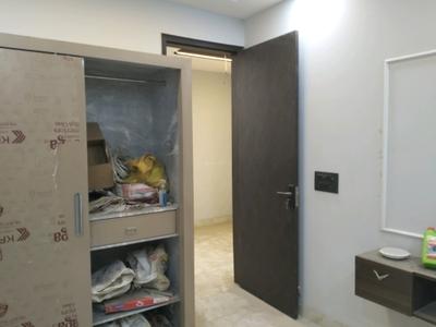 Bedroom Image of 720 Sq.ft 2 BHK Builder Floor for sale in Mukherjee Nagar New Delhi for Rs. 11000000