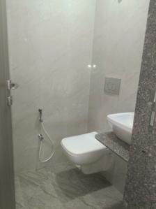 Common Bathroom Image of 712 Sq.ft 2 BHK Apartment / Flat for sale in Dimple Westwood, Kandivali West Mumbai for Rs. 15900000