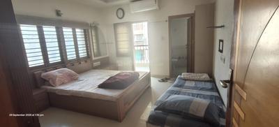 Bedroom Image of 2250 Sq.ft 3 BHK Apartment / Flat for sale in Satellite Ahmedabad for Rs. 11100000