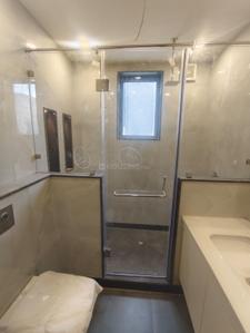 Bathroom Image of 1500 Sq.ft 3.5 BHK Independent House for rent in Saket RWA, Saket New Delhi for Rs. 225000