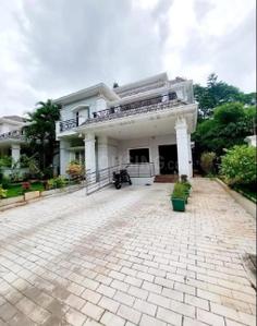 Image of 5000 Sq.ft 5 BHK Villa for rent in Aparna Shangri La, Gachibowli, Hyderabad for Rs. 125000