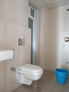 Common Bathroom Image of 1200 Sq.ft 3 BHK Apartment / Flat for rent in Godrej Emerald, Kasarvadavali Thane for Rs. 37989