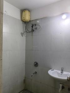 Common Bathroom Image of 909 Sq.ft 2 BHK Apartment / Flat for rent in Lodha Casa Rio, Palava Phase 1 Thane for Rs. 16600