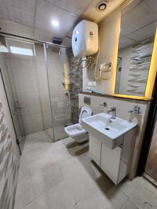 Bathroom Image of 1380 Sq.ft 2 BHK Apartment / Flat for rent in Supertech Supernova, Sector 94 Noida for Rs. 47500