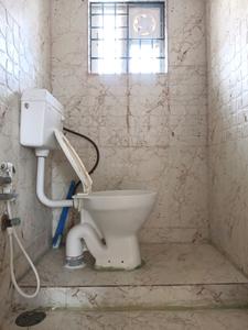 Common Bathroom Image of 1100 Sq.ft 2 BHK Builder Floor for rent in K R Puram Bengaluru for Rs. 16000
