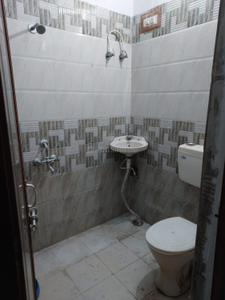 Bathroom Image of 1700 Sq.ft 3 BHK Duplex for sale in Krishna Nagar Lucknow for Rs. 7500000