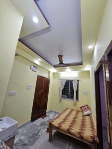 Living Room Image of 650 Sq.ft 2 BHK Farm House for rent in Ultadanga Kolkata for Rs. 17000
