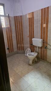 Bathroom Image of 538 Sq.ft 1 BHK Builder Floor for rent in Sector 12 Noida for Rs. 16008