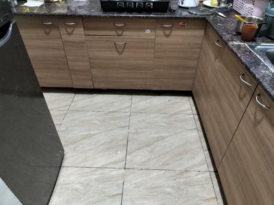 Kitchen Image of 1300 Sq.ft 3 BHK Apartment / Flat for rent in Gaurs Atulyam, Omicron I Greater Noida for Rs. 35000