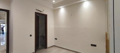 Bedroom Image of 1800 Sq.ft 3 BHK Builder Floor for rent in Pitampura New Delhi for Rs. 75000