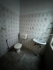 Bathroom Image of 1650 Sq.ft 3 BHK Villa for sale in Ganga Nagar Meerut for Rs. 12700000