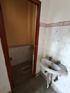 Bathroom Image of 800 Sq.ft 5 BHK Independent House for sale in Alpha I Greater Noida for Rs. 23000000