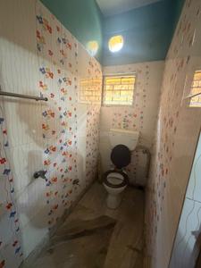 Bathroom Image of 1080 Sq.ft 2 BHK Apartment / Flat for rent in Dum Dum Kolkata for Rs. 22000