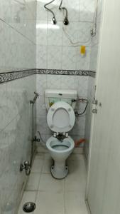 Bathroom Image of 800 Sq.ft 1 BHK Builder Floor for rent in Lajpat Nagar New Delhi for Rs. 45000