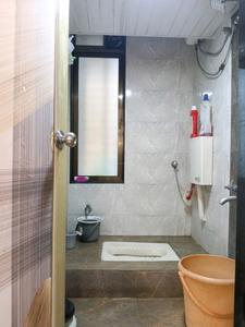 Common Bathroom Image of 761 Sq.ft 2 BHK Apartment / Flat for sale in Haware Citi, Kasarvadavali Thane for Rs. 7500000