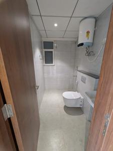 Bathroom Image of 650 Sq.ft 2 BHK Apartment / Flat for rent in Godrej The Suites, Jaypee Greens Greater Noida for Rs. 37000