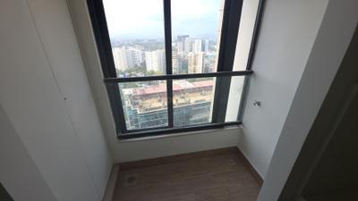 Balcony Image of 850 Sq.ft 2 BHK Apartment / Flat for sale in Kalpataru Magnus, Bandra East Mumbai for Rs. 45000000