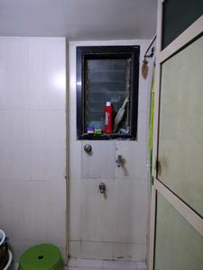 Common Bathroom Image of 500 Sq.ft 1 BHK Apartment / Flat for rent in Puraniks Tokyo Bay, Kasarvadavali Thane for Rs. 17090