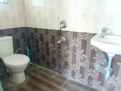 Bathroom Image of 671 Sq.ft 2 BHK Apartment / Flat for rent in Hadapsar Pune for Rs. 21000