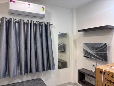 Bedroom Image of 450 Sq.ft 1 RK Studio for rent in L I G Colony Indore for Rs. 13599