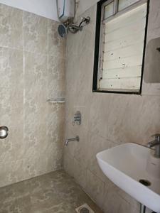 Common Bathroom Two Image of 500 Sq.ft 1 BHK Apartment / Flat for rent in VTP Purvanchal, Kesnand Pune for Rs. 14500