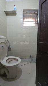 Bathroom Image of 950 Sq.ft 2 BHK Apartment / Flat for rent in Pitampura New Delhi for Rs. 30000