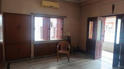 Bedroom Image of 1950 Sq.ft 3 BHK Apartment / Flat for rent in Dum Dum Park Kolkata for Rs. 29000