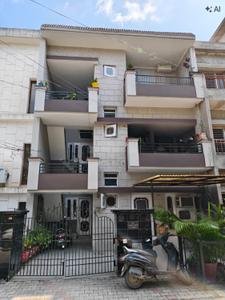 6 BHK Independent House