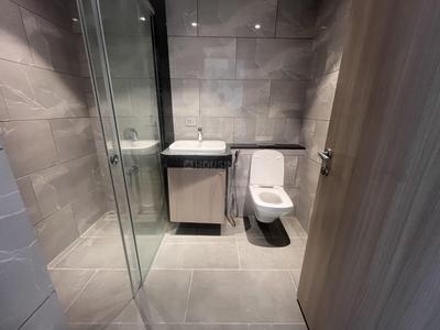 Bathroom Image of 1500 Sq.ft 3 BHK Apartment / Flat for sale in Rustomjee Crown, Prabhadevi Mumbai for Rs. 76500000