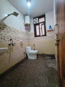 Bathroom Image of 600 Sq.ft 1 BHK Builder Floor for rent in Saket New Delhi for Rs. 11000