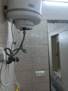 Bathroom Image of 1000 Sq.ft 2 BHK Independent House for rent in Lajpat Nagar New Delhi for Rs. 50000