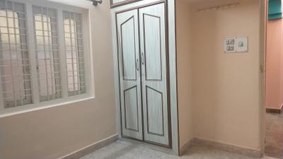 Bedroom Image of 1200 Sq.ft 2 BHK Independent House for rent in Ramamurthy Nagar Bengaluru for Rs. 23000