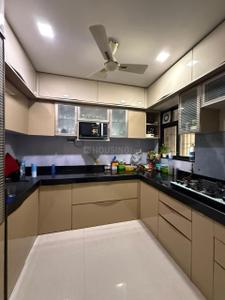 Kitchen Image of 1500 Sq.ft 4 BHK Apartment / Flat for rent in Cosmos Jewels, Thane West Thane for Rs. 100000