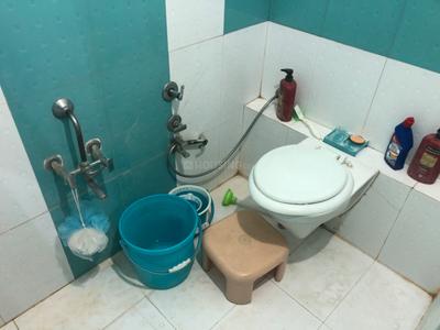 Bathroom Image of 1700 Sq.ft 3 BHK Apartment / Flat for rent in Adajan Surat for Rs. 30000