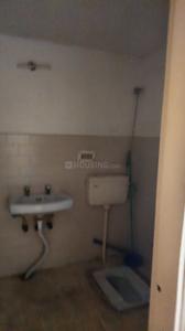 Bathroom Image of 1550 Sq.ft 3 BHK Apartment / Flat for sale in Manu Apartment, Mayur Vihar Phase 1 New Delhi for Rs. 33000000